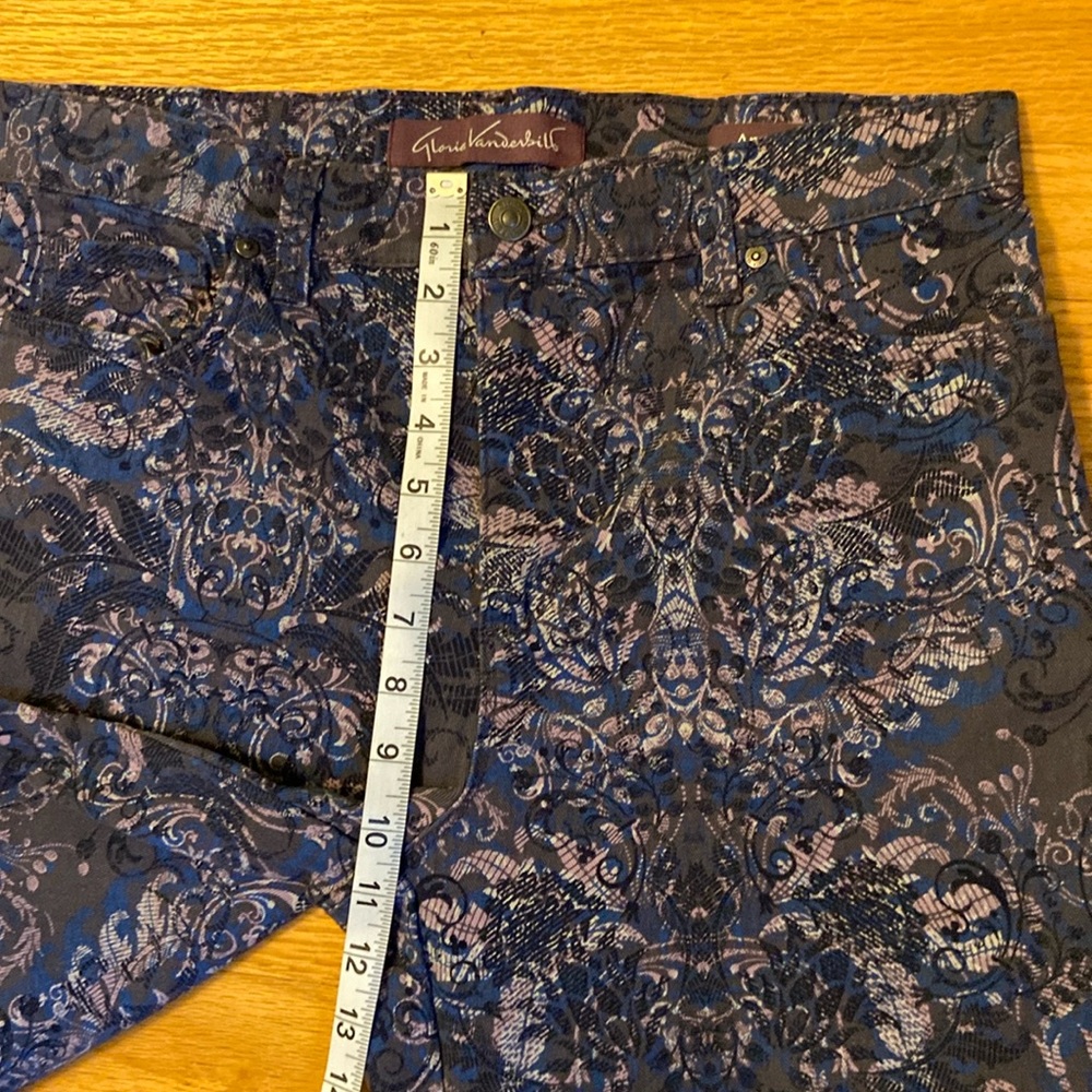 Gloria Vanderbilt Amanda High Rise Jeans. Size 8 - Picture 8 of 12